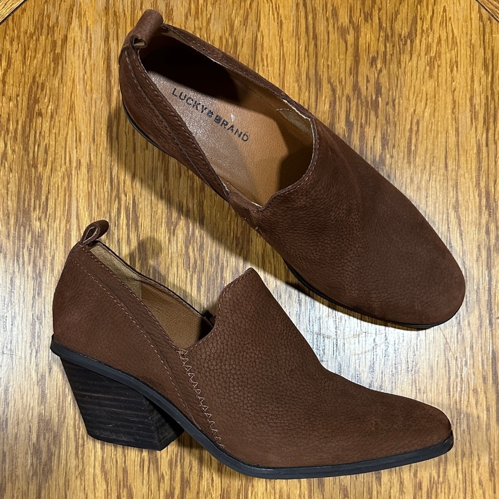 *LUCKY BRAND* Brown Vennia Booties Size 9